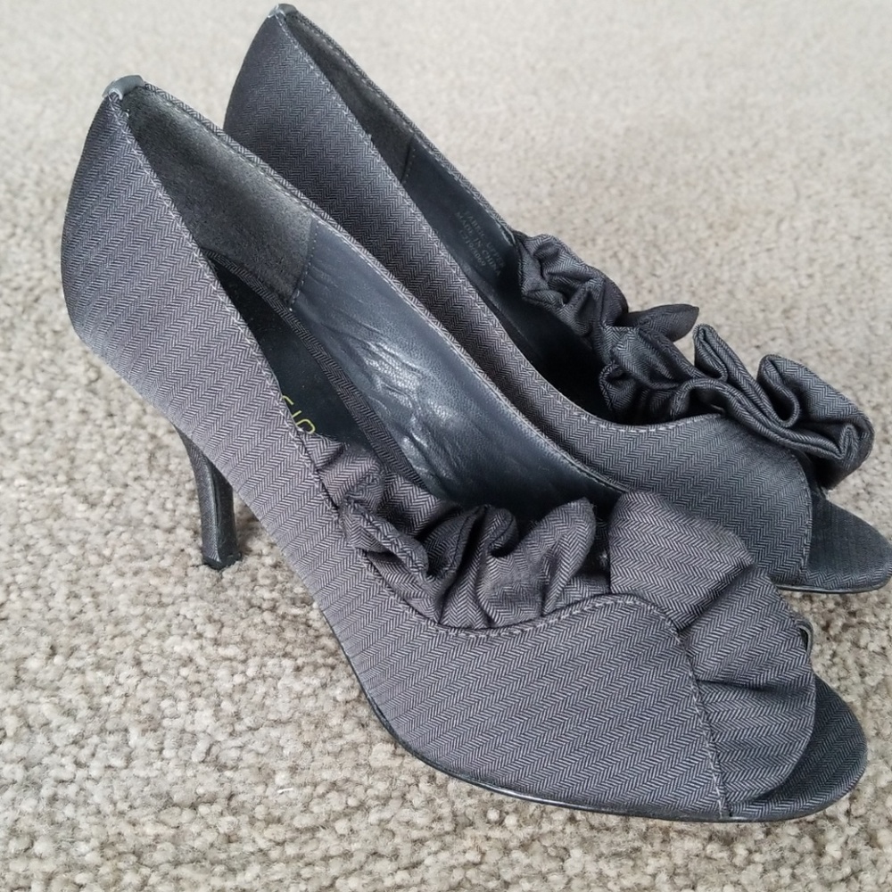 New Tweed Ruffle Peep-toe Heels